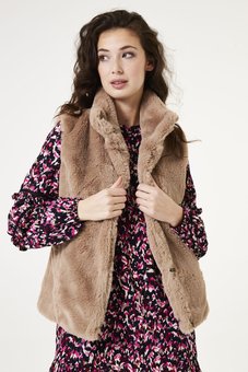 Garcia-Fluff Vest-tops-Mhor