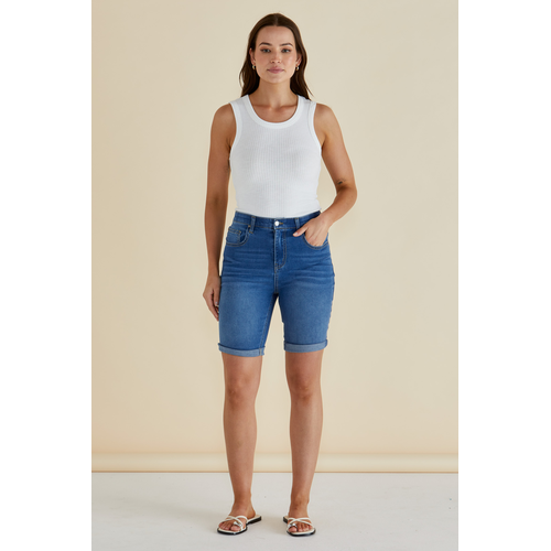 Betty Basics-Bonnie Bermuda