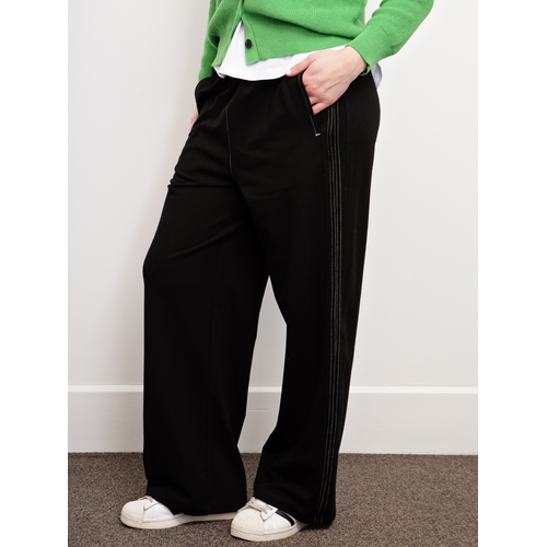 White On Black-Wide Leg Pant