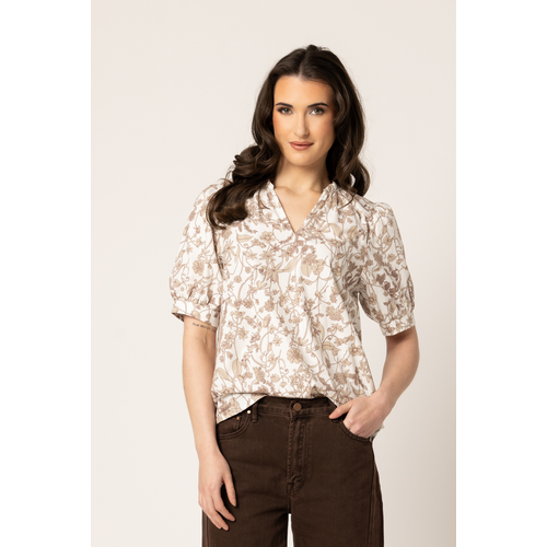 Seeking Lola-Resolute Top